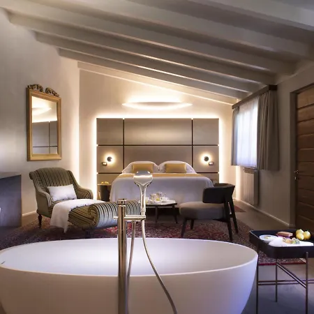 Giulia Hotel 4*