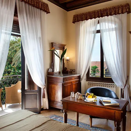 Hotel Giulia 4*