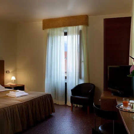 Hotel Giulia Gargnano